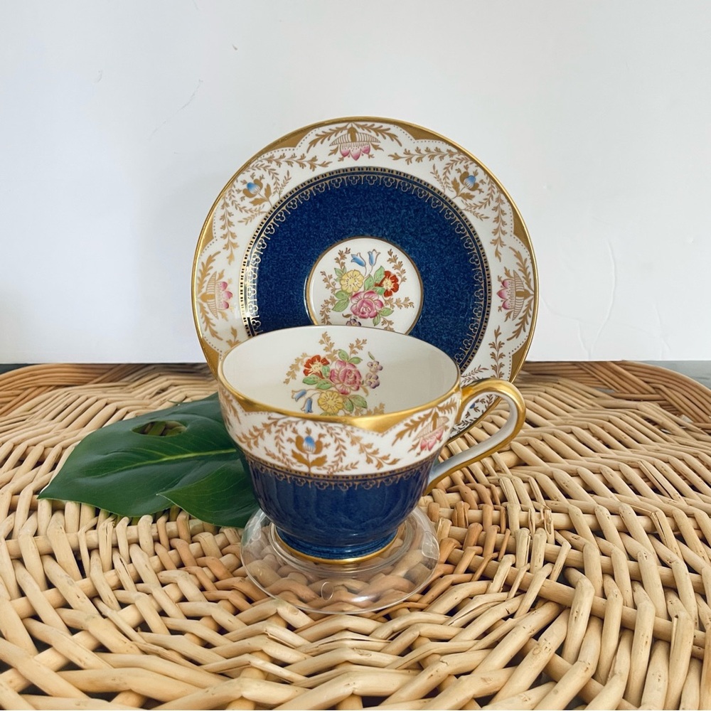 Spode “Regent” Vintage blue and gold hand painted floral teacup and saucer set - Picture 5 of 14
